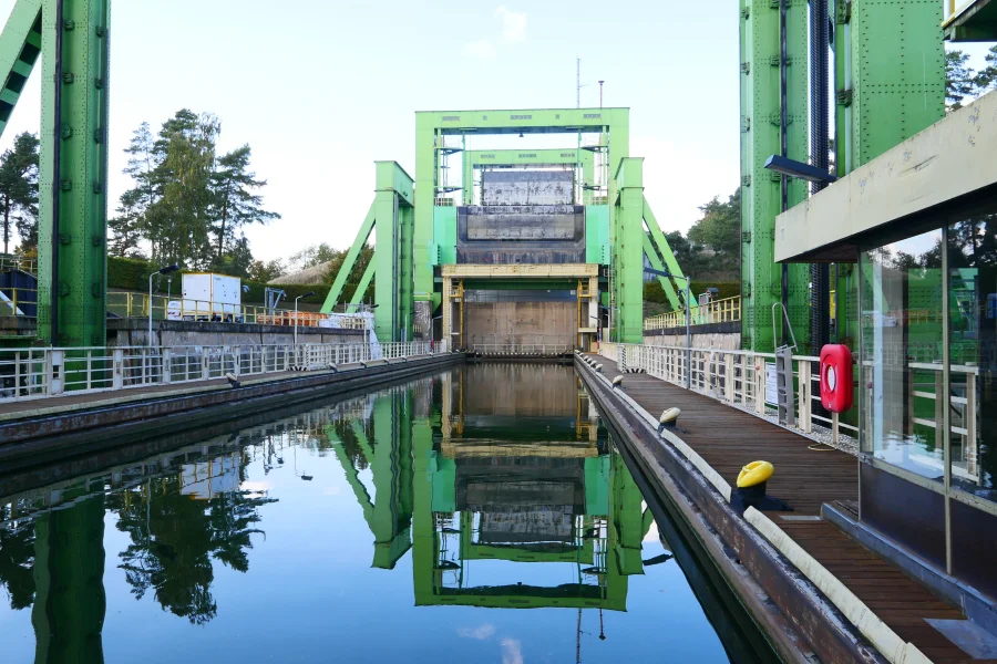 Schiffshebewerk Magdeburg-Rothensee