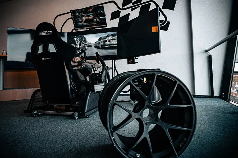 Sim-Racing-Simulator in der Motorsport Arena Oschersleben
